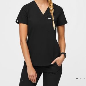 FIGS SCRUB SETS MEDIUM- Like New